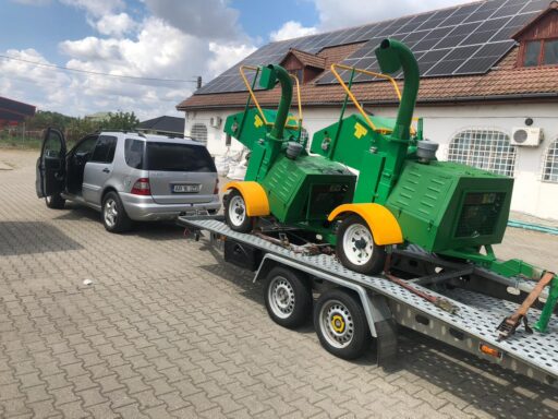 Transportul ATV-urilor, motocicletelor, utilajelor sau ambarcațiunilor.